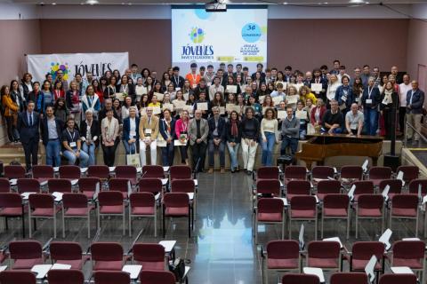 grupo de participantes en el XXXVI Congreso Jóvenes Investigadores